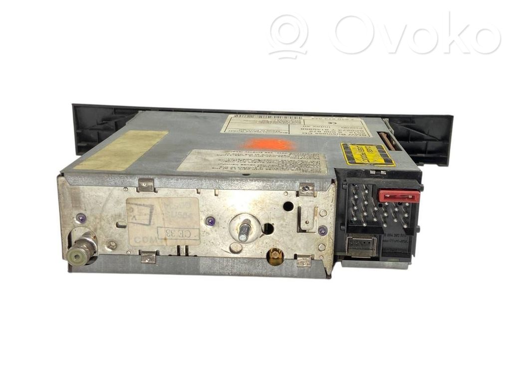 Radio / CD/DVD atskaņotājs / navigācija