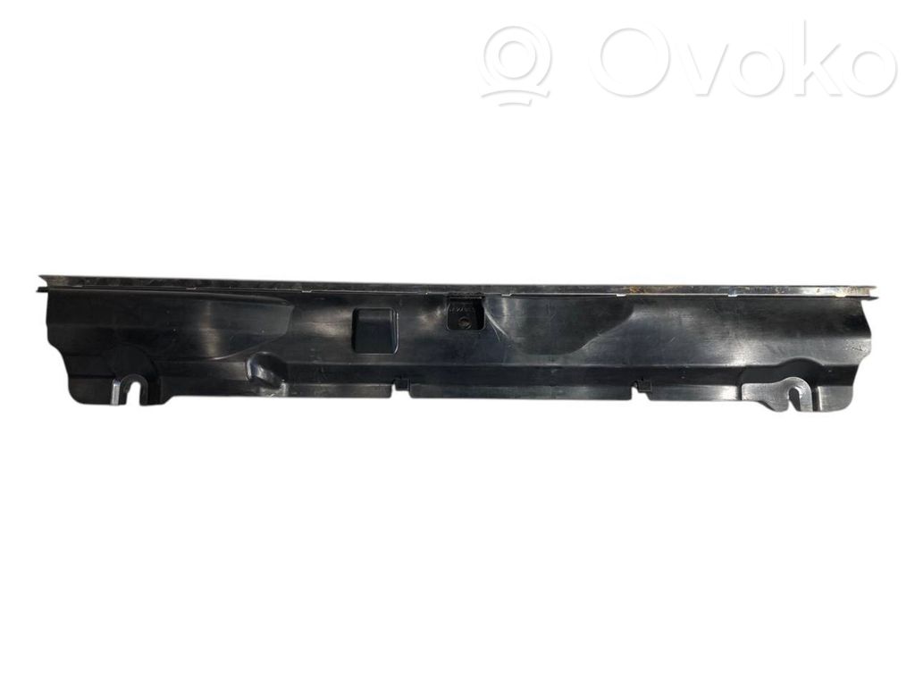 Отделка порога багажника