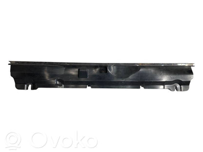 Bagāžnieka sliekšņa dekoratīvā apdare