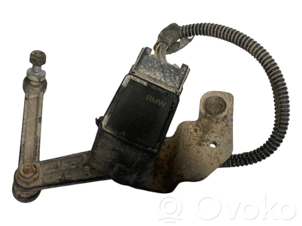 Augstuma sensors (priekšējo lukturu)