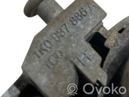 Aizmugurē turētājs / kronšteins ārējam atvēršanas rokturim