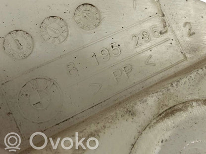 Priekšpusē bampera turētājs