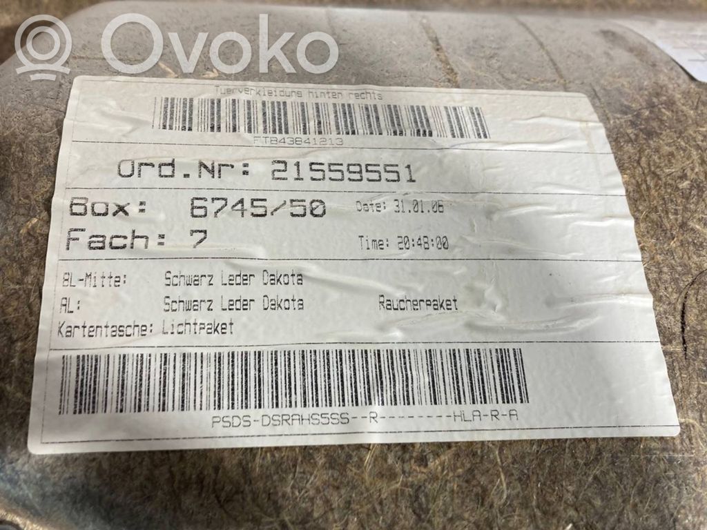 Apšuvums aizmugurējām durvīm