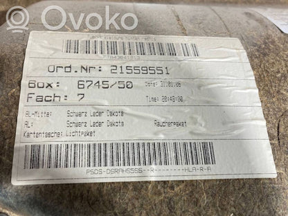 Apšuvums aizmugurējām durvīm