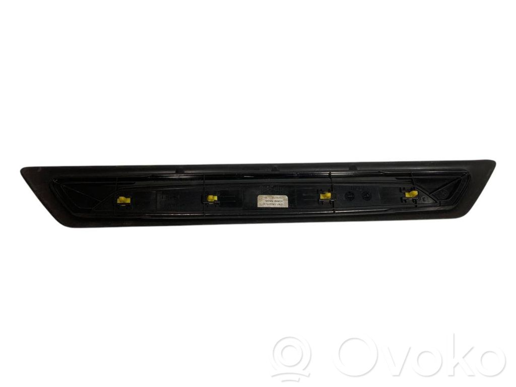 Front sill trim (inner)
