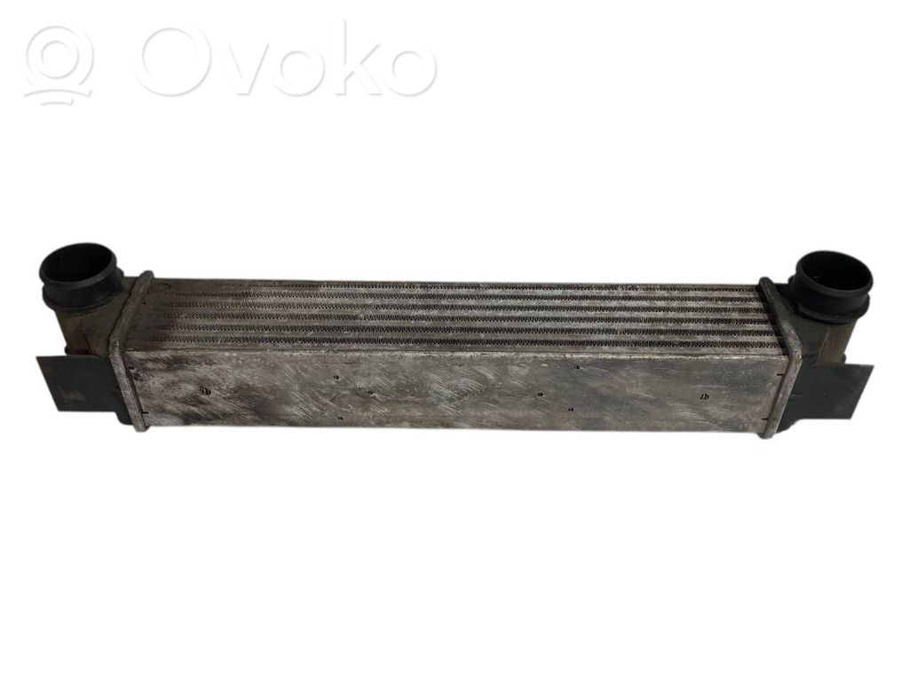Starpdzesētāja radiators