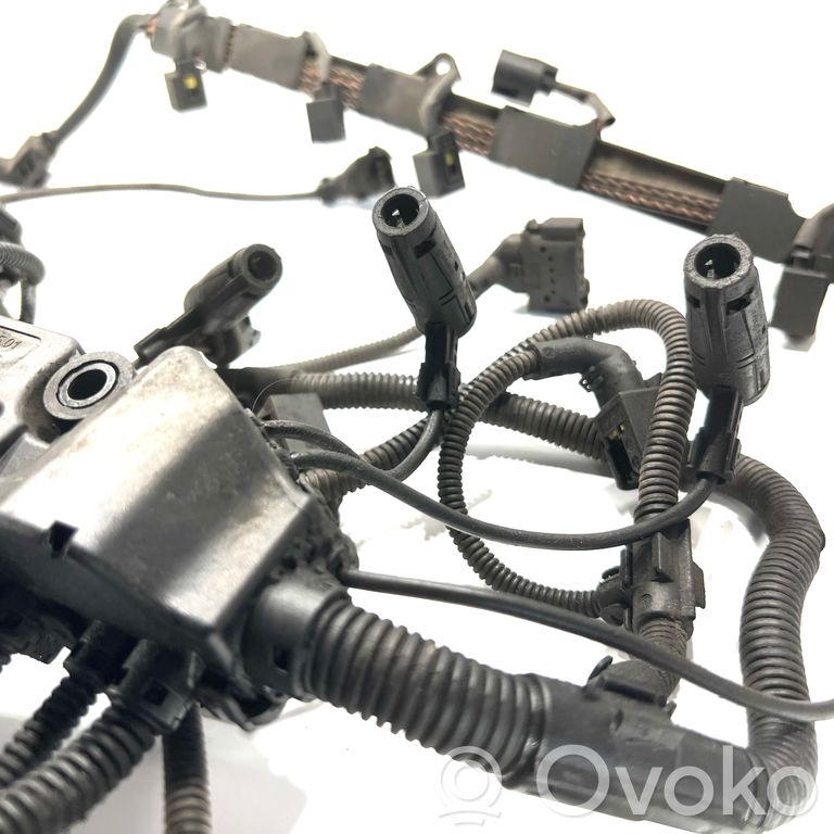 Dzinēja vadu instalācija