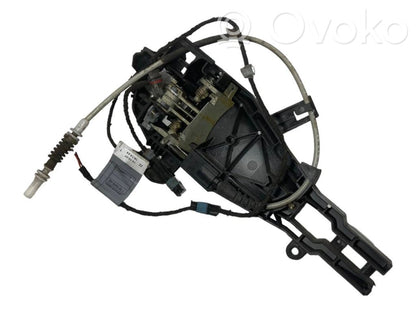 Aizmugurē turētājs / kronšteins ārējam atvēršanas rokturim