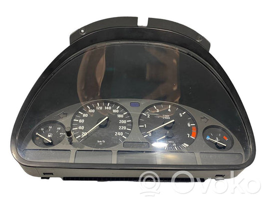 Spidometrs (instrumentu panelī)