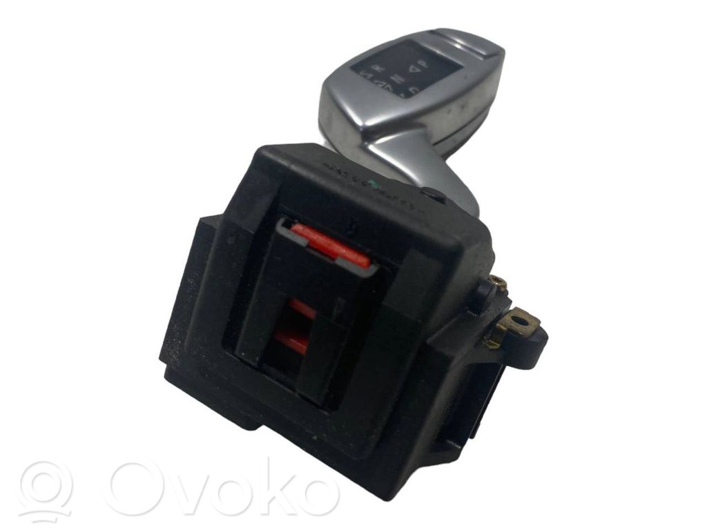 Ātrumu pārslēgšanas slēdzis / kloķis