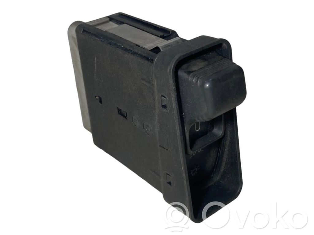 Pretmiglas lukturu slēdzis