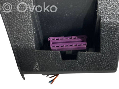 Paneļa dekoratīvās apdares vairogs (apakšējais)