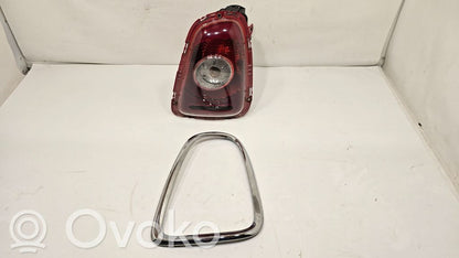 Aizmugurējais lukturis virsbūvē