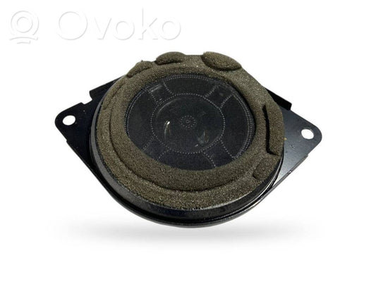 Skaļrunis (-i) priekšējās durvīs