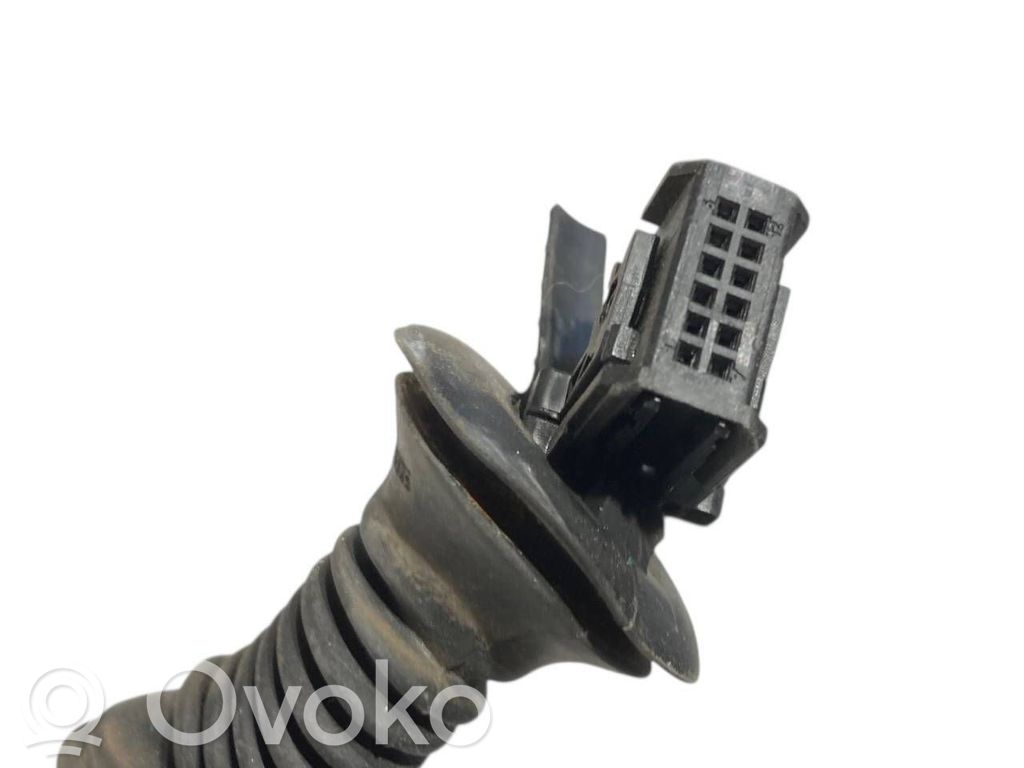 Mirror (electrically controlled)