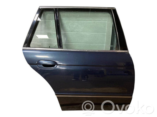 Aizmugurējās durvis