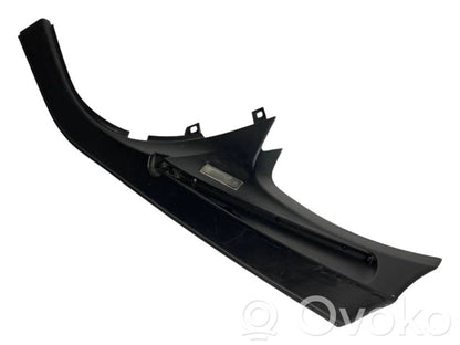 Curtain holder