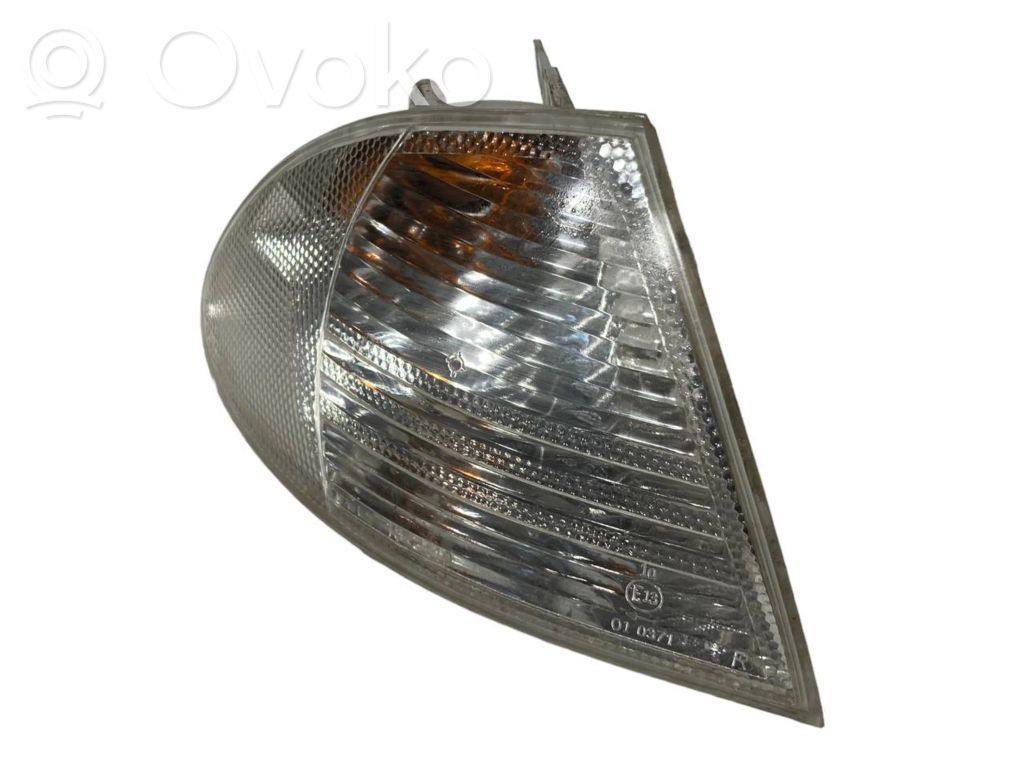 Priekšējais pagrieziena lukturis