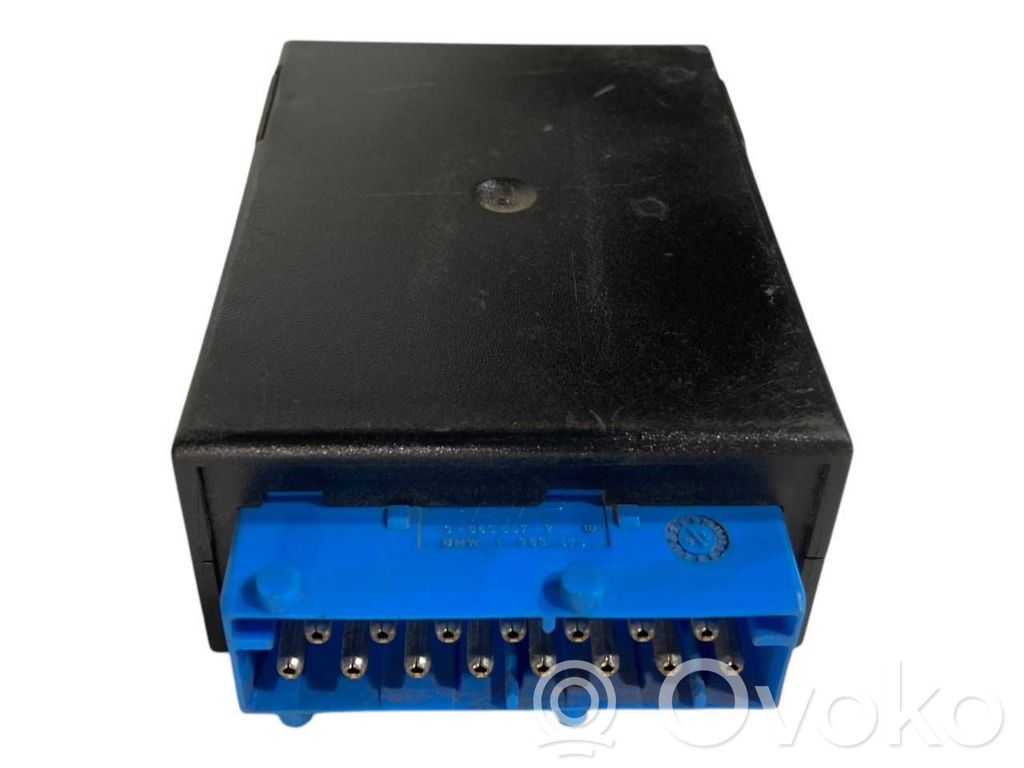 Logu tīrītāju relejs