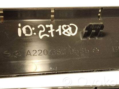 Priekšējā sliekšņa dekoratīvā apdare (iekšējā)