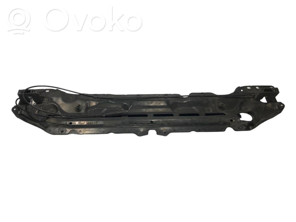 Верхняя часть панели радиатора (телевизор)