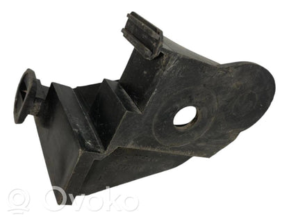 Priekšpusē bampera turētājs