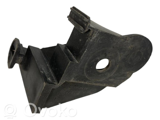 Priekšpusē bampera turētājs