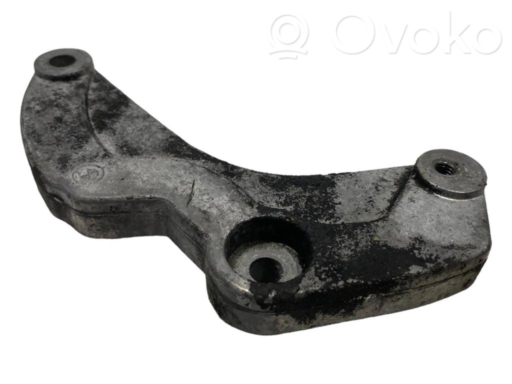 Крепление генератора