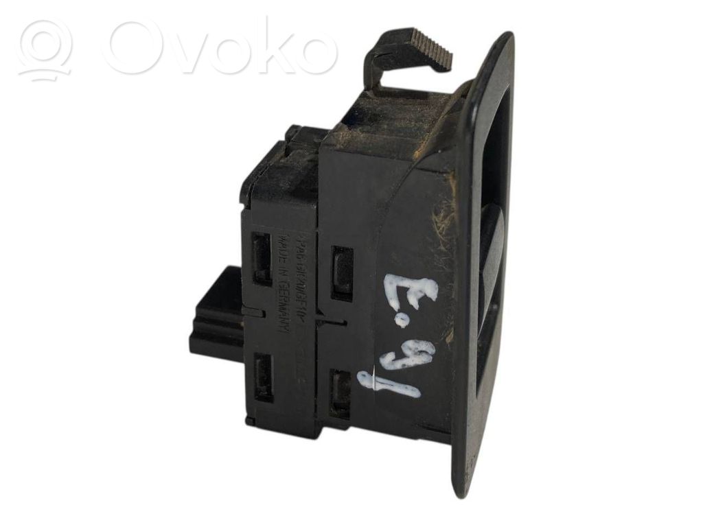 Elektrisko logu slēdzis