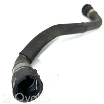 Caurulīte (-es) / šļūtene (-es)