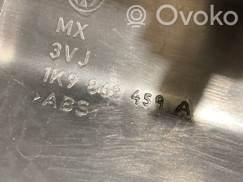 Bagāžnieka sliekšņa dekoratīvā apdare