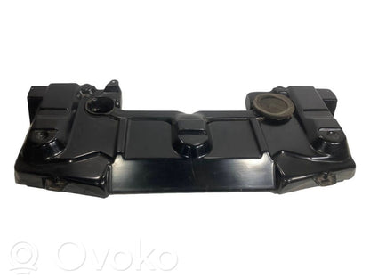 Skaļrunis (-i) aizmugurējā palodzē