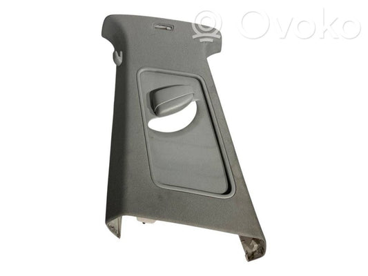 (B) statņa dekoratīvā apdare (augšdaļa)