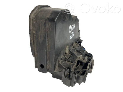 Aizmugurē slēdzene