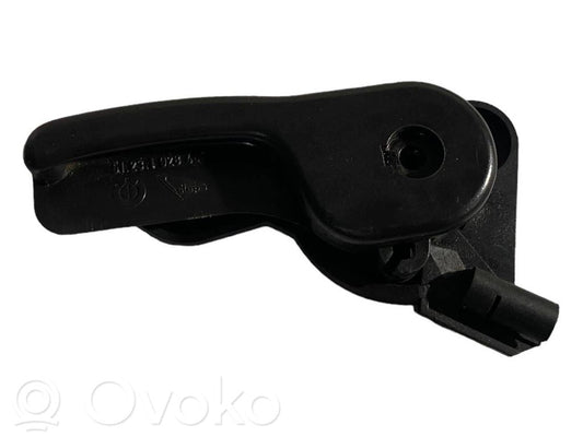 Ручка открывания капота двигателя