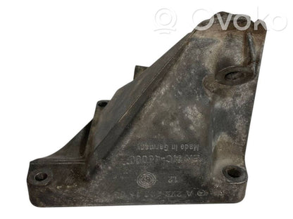 Engine mounting bracket