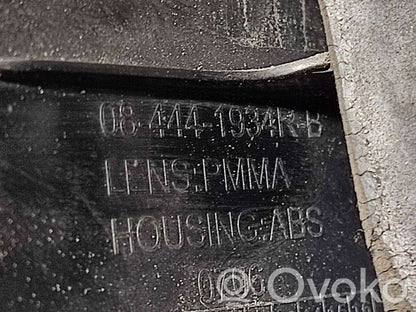 Aizmugurējais lukturis virsbūvē