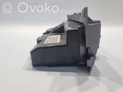 Блок управления кондиционером/климат-контролем/отоплением салона (в салоне)