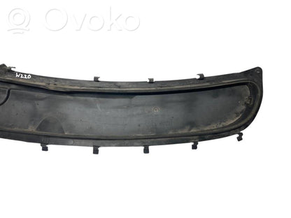 Dzinēja pārsega dekoratīvais režģis