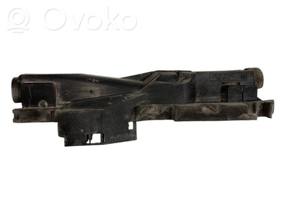 Держатель/кронштейн радиатора(ов)