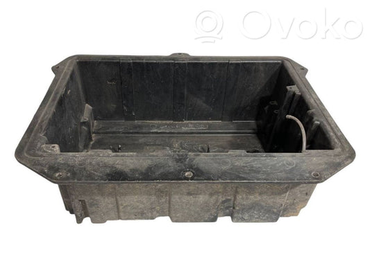 Bagāžnieka grīda / atslēgu komplekta turētājs