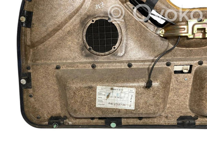 Priekšējo durvju apdare