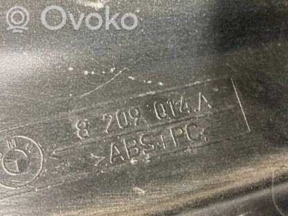 (D) statņa dekoratīvā apdare (augšdaļa)