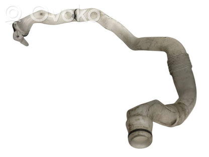 Washer fluid pipe(s) for the front window