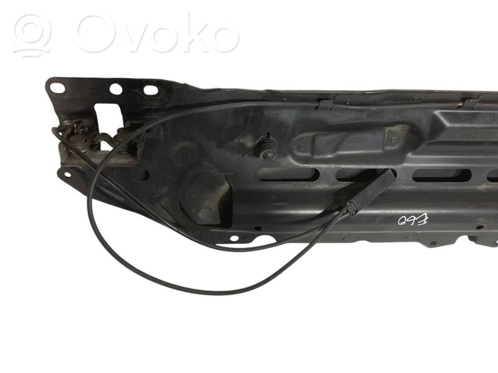 Radiatoru paneļa augšējā daļa (televizors)