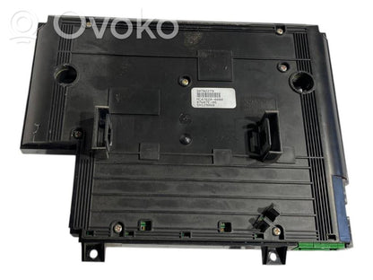 Gaisa kondicioniera / klimata kontroles / salona apsildes vadības bloks (salonā)