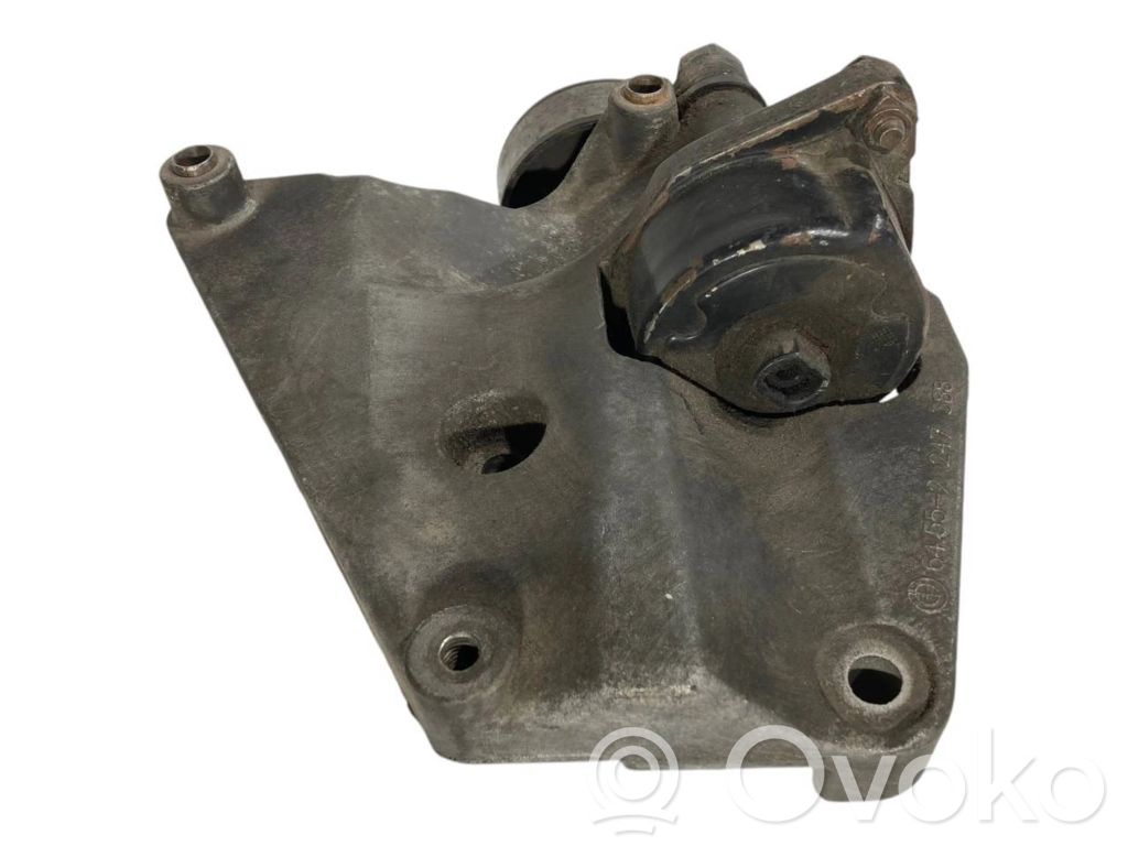 Air conditioning compressor mount