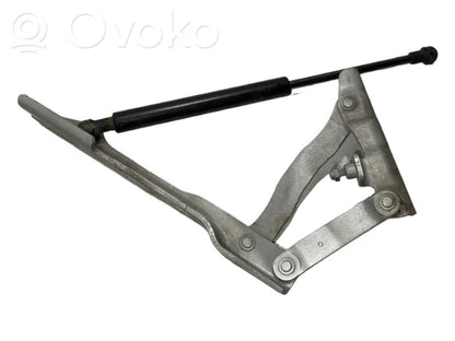 Engine hood damper