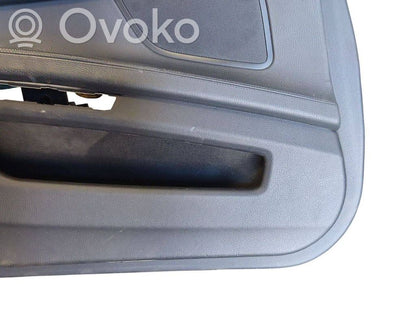 Priekšējo durvju apdare