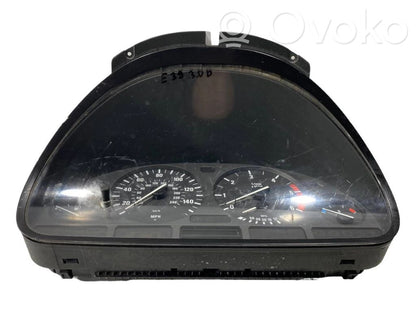 Speedometer (in the instrument panel)